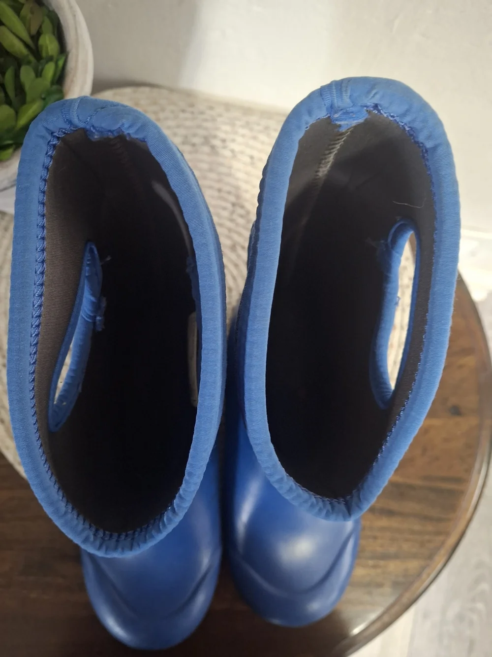 Blue Bogs K York SpookyPull-On Rain/Snow Boots Size 6.